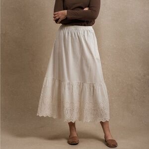 Neuflora Cream Delphi skirt